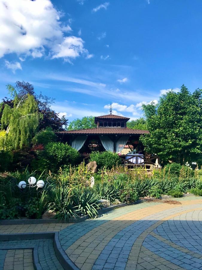 Міні-Готель "Еко" Kamjanez-Podilskyj Exterior foto