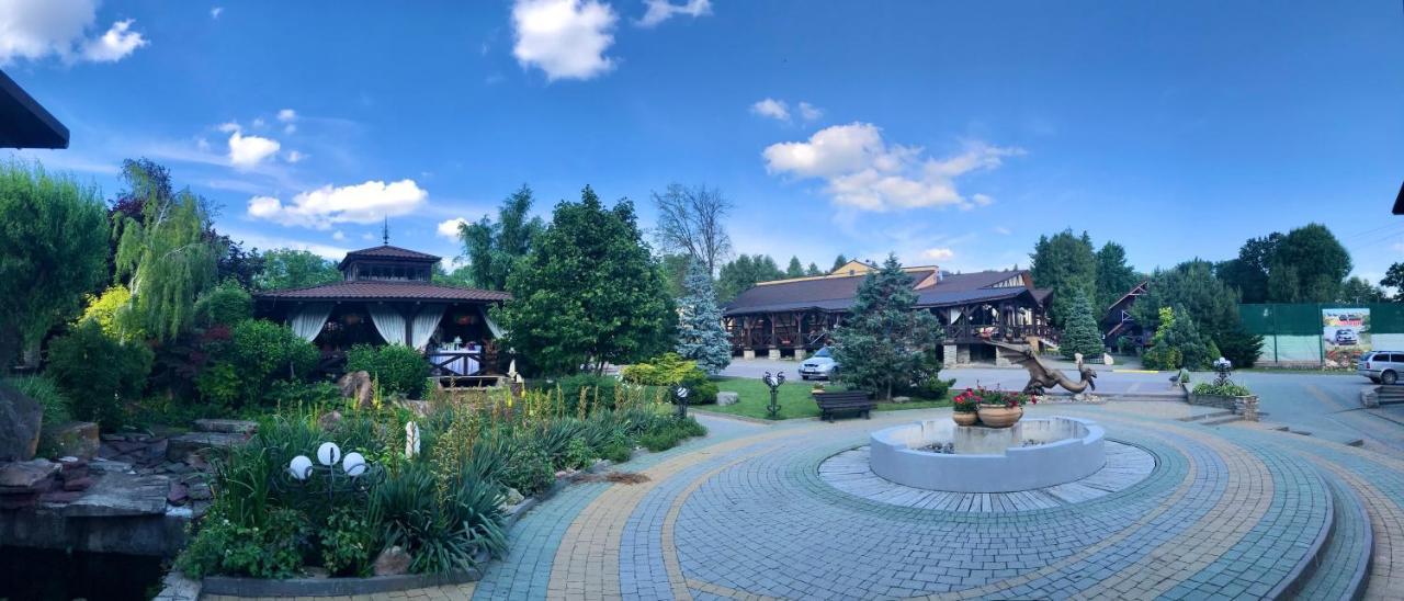 Міні-Готель "Еко" Kamjanez-Podilskyj Exterior foto